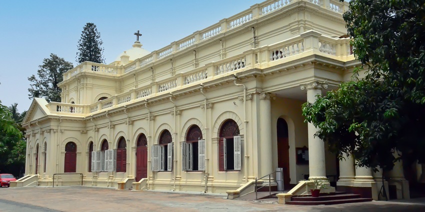 A glimpse of the pristine white beauty of St. Mark’s Cathedral, a hotspot in Karnataka.