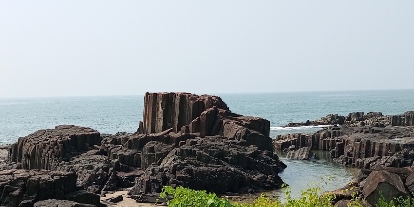 An aerial view of St. Mary's Island which is oneo the best places to visit near Udupi.
