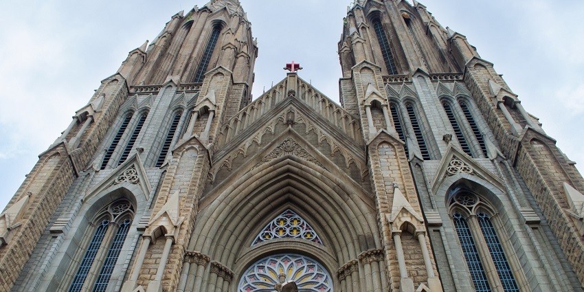 St. Philomena’s Church, a place to visit near Mysore palace, is magnificent.
