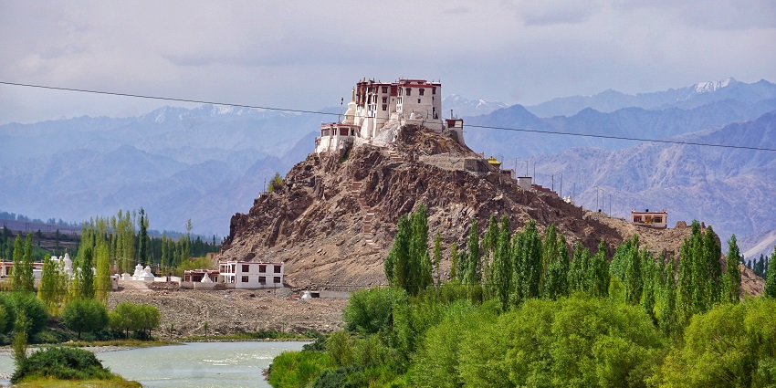 Founded in the 16th century by a Bhutanese scholar, it is among the best Leh monasteries.