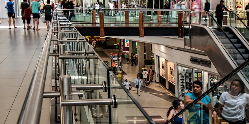 Star Mall is a premier shopping destination among the famous shopping malls in Dadar.
