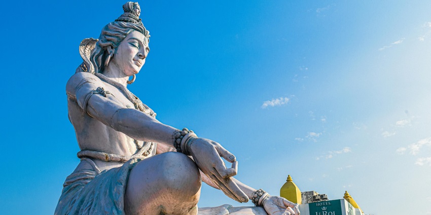 Beautiful Statue Park features cultural sculptures and is one of the best places to visit in Murudeshwar.