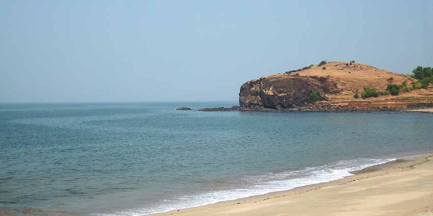 The beach, facing the Arabian Sea, is approximately four kilometres long and undeveloped.