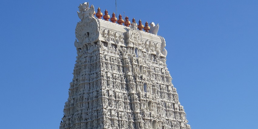 Thiruchendur Sri Subramaniya Swamy Temple, a holy Murugan temple in Madurai