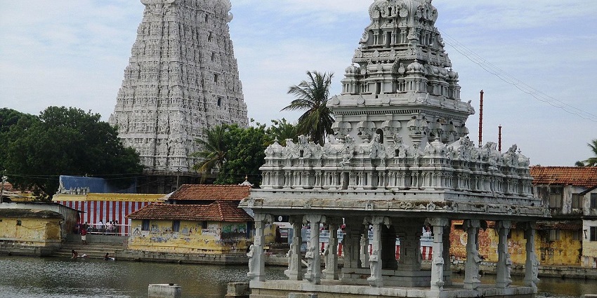 Suchindram temple is a temple dedicated to Trimurti, known for intricate sculptures