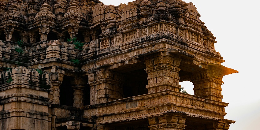 Places to visit in Divegar feature Sundar Narayan Temple, dedicated to Lord Vishnu