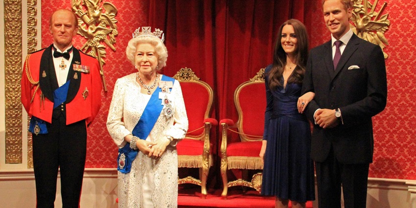 Wax figures at Sunil's Celebrity Wax Museum, a must-visit art museum in Pune