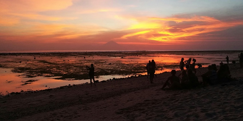 A beautiful image captured by a photographer of the sunset on the Gili Trawangan Island.