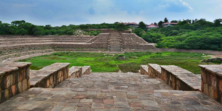 Snapshot of the Surajkund Masonry surrounded by the lush hills and jungle near the death valley in Faridabad.