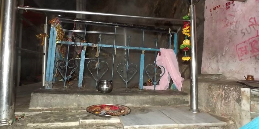 The image of Surajkund Hot Springs at Yamunotri Temple runs beyond Uttarakhand state.