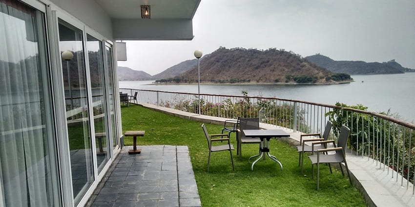 Peaceful lakeside resort offering a blend of comfort and nature.