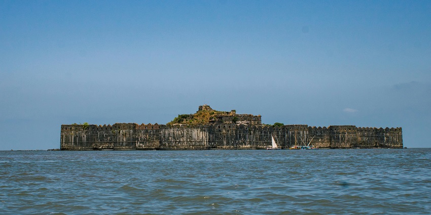 Discover Suvarnadurg Fort: A Coastal Gem In Maharashtra TripXL
