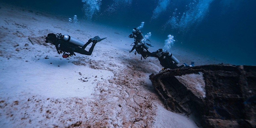 A glimpse of Suzy’s Wreck, a quaint destination for Grand Island Goa scuba diving.