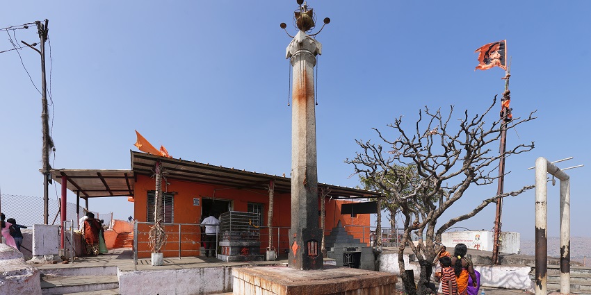 Trek up the Swamimalai Hills while visiting temples in Yelagiri