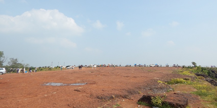 Table Land, is one of the best places to visit in Panchgani, Asia's largest plateau with stunning panoramic views.