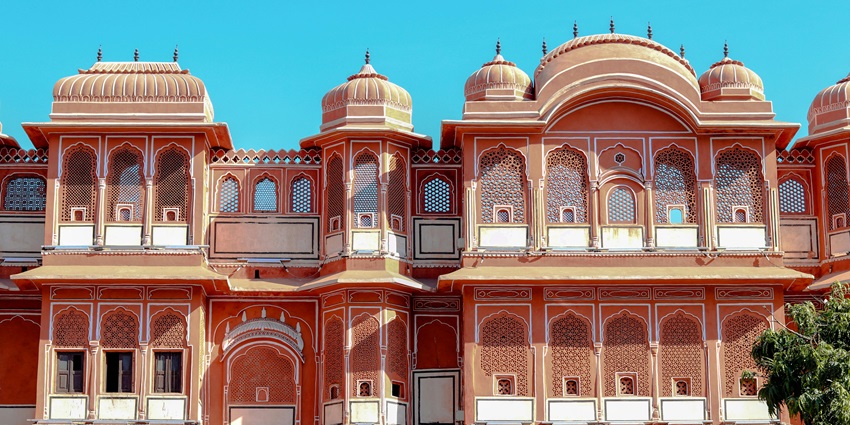 An image showing the Historical Kaliyadeh Palace and one of the top things to do in Ujjain.