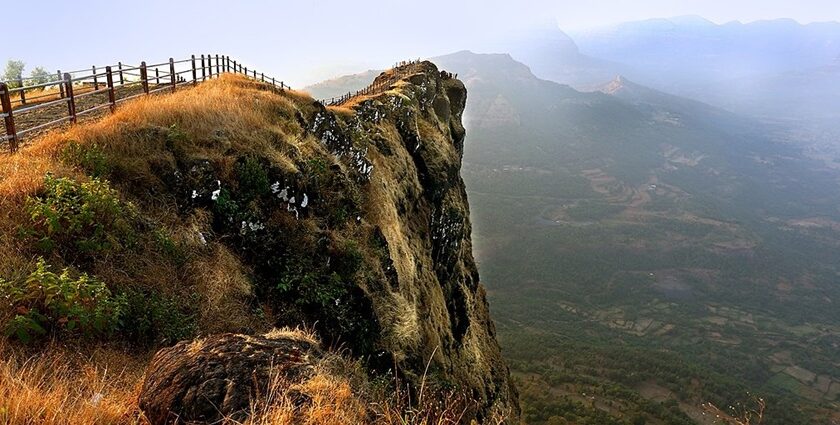 Majestic view of Takmak Tok at Raigad Fort, showcasing its stunning landscape.