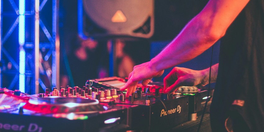 Tamasha in Connaught Place is a vibrant family-friendly party venue.