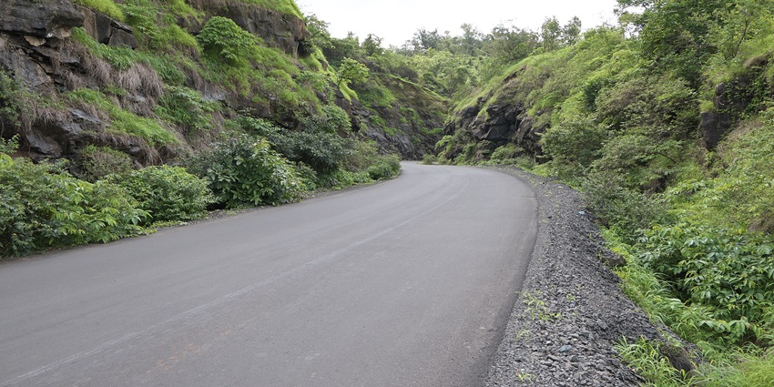 An image of Tamhini ghat which is a mountain pass known for its stunning beauty.