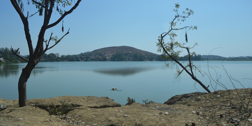 Lake with serene view, similar to Tamtalao Lake, one of the beautiful place to visit in Vasai