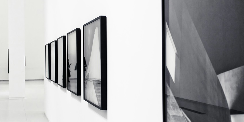 An inside view of Tao Art Gallery, one of the best art galleries in Bandra, Maharashtra.