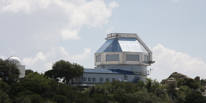 Places to visit near Kodaikanal Tamil Nadu, featuring telescopes for stargazing and sightseeing.