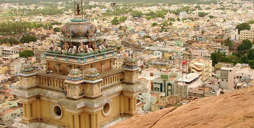 A view of the famous spiritual attraction of Tamil Nadu against a quaint backdrop.