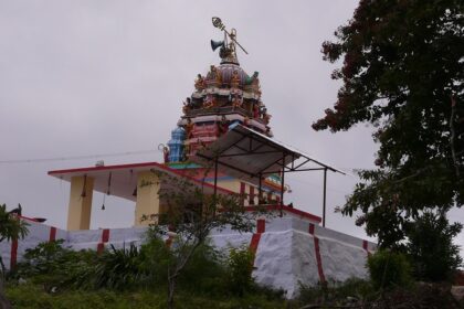 Offer prayers at Temples in Yelagiri