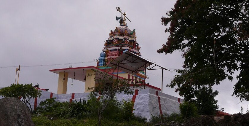 Offer prayers at Temples in Yelagiri