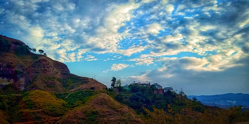 Thakur Village Park is the best place to visit in Kandivali for nature lovers.
