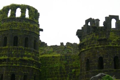 View of Gorakhgod fort, one of the best places to visit in Thane