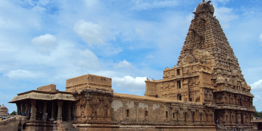A glimpse of Thanjavur Brihadeeswarar Temple, a hotspot near Thirupampuram Temple.