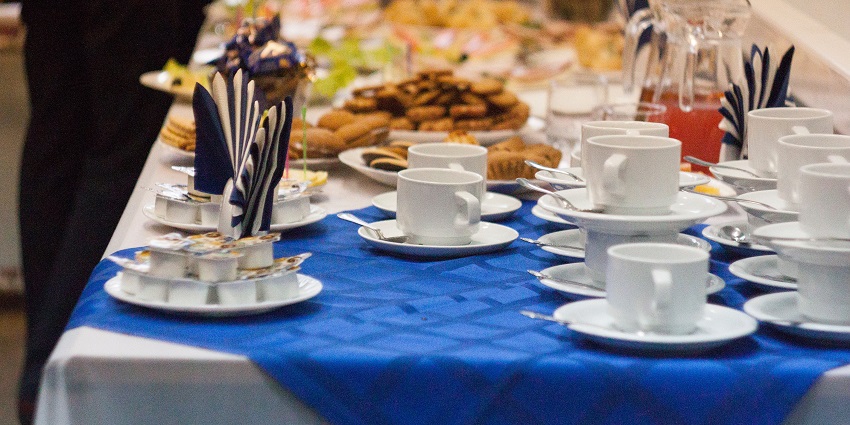 Kitty party places in Udaipur feature The Artist House offering artistic ambiance, cocktails, and creative dining.