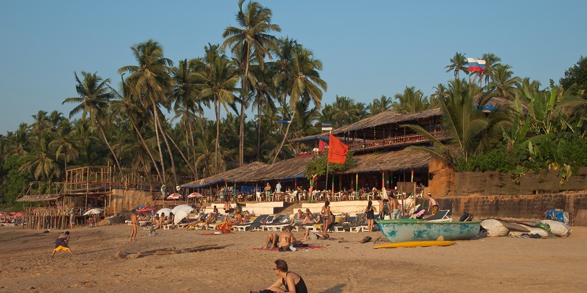 Party places in Alibaug include a casual beachside spot serving delicious snacks and drinks.