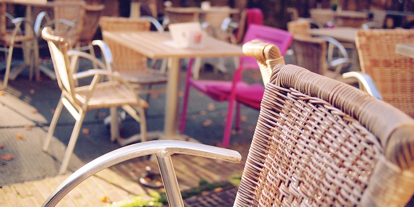 Charming spot providing a cosy dining experience with flavours.