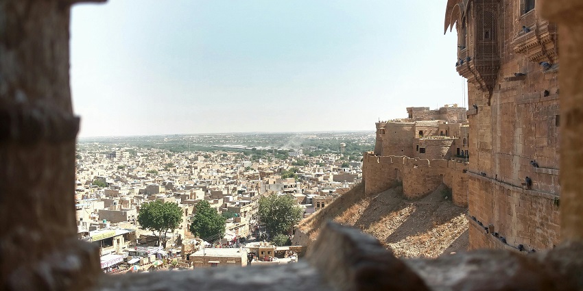The historic Fort of Sagar is decked with impressive architecture and lush landscape.