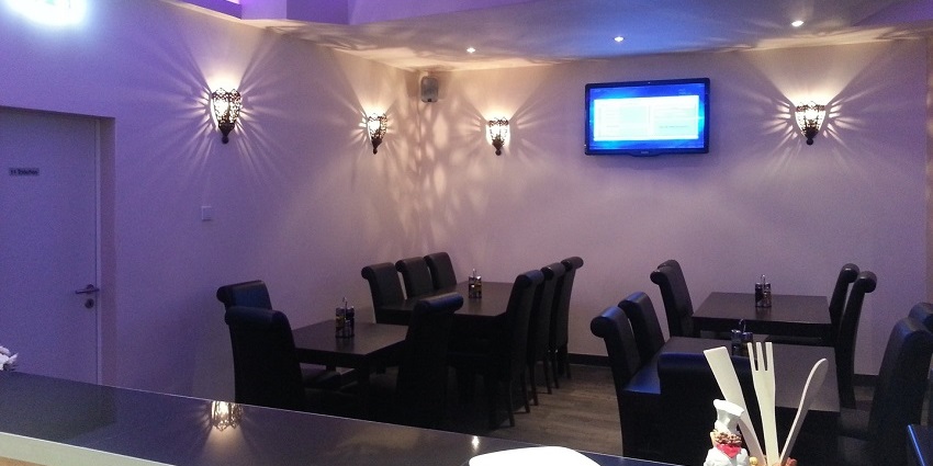 Relaxed lounge ideal for unwinding with friends and drinks.