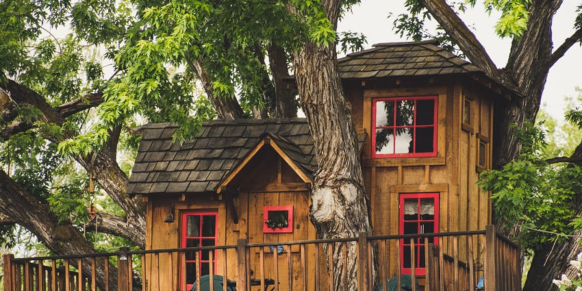 The Machan, a unique treehouse accommodation providing breathtaking views and tranquility