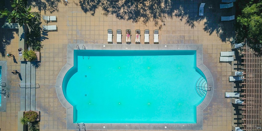 Sophisticated hotel with lavish accommodations and world-class amenities.