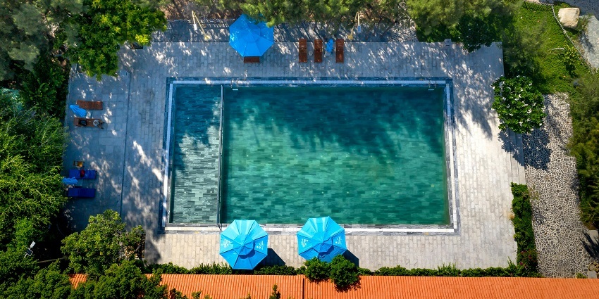 An image of Ocean Pearl, a Beachfront hotel with stunning views and relaxing ambiance.