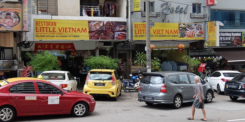 The Old Quarter Beer Street (Hanoi), the bustling street with vibrant bars and local beer stalls.
