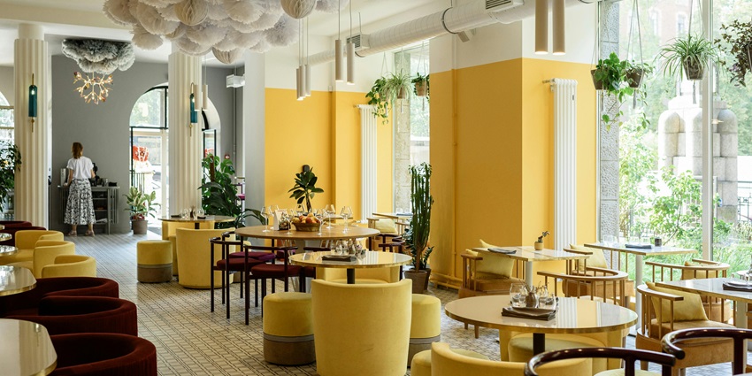 A picture of a cosy jazz club, which is one of the best places to visit in Gurgaon in evening