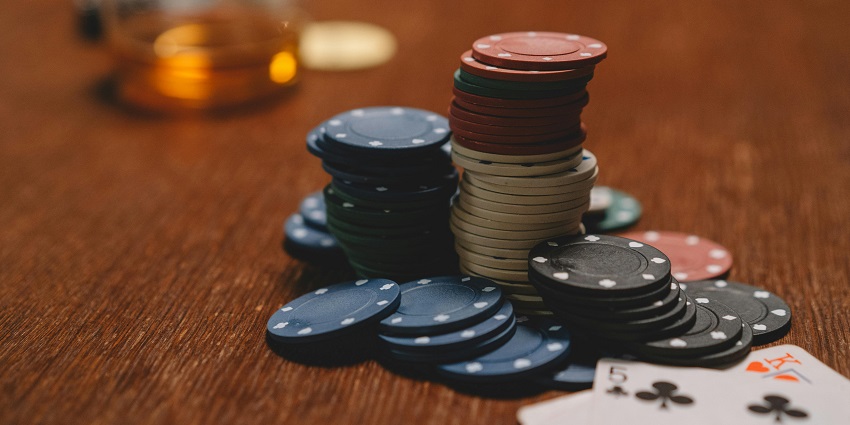The Ritz Club, the best casino in Sri Lanka offers a wide range of games