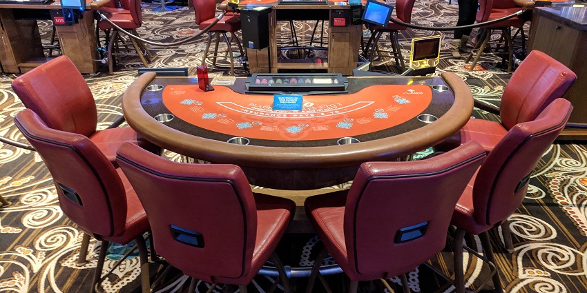 Blackjack at a casino in Colombo.