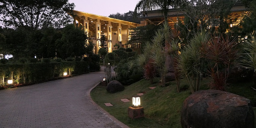 A picture of a cool picturesque way to the club.