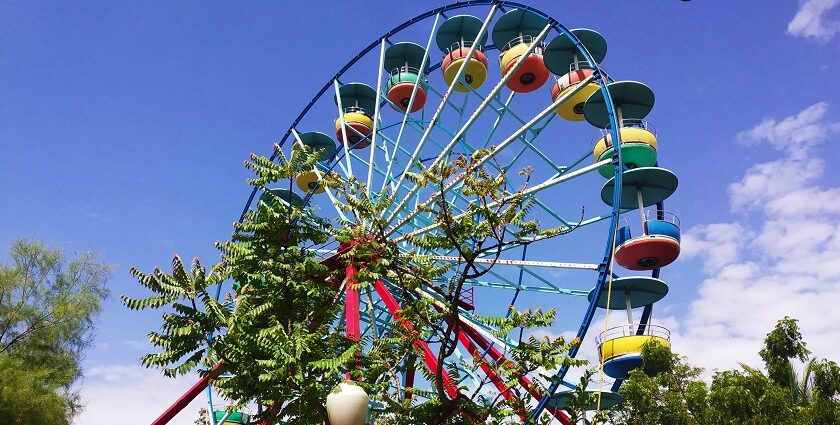 Huge Ferris wheel in one of the famous theme parks in TamilNadu, the VGP Universal Kingdom