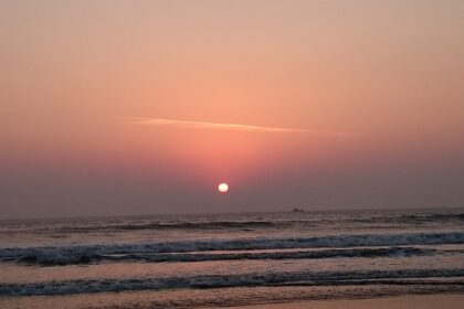 Visiting the Harihareshwar beach is a must things to do in Diveagar for a coastal retreat