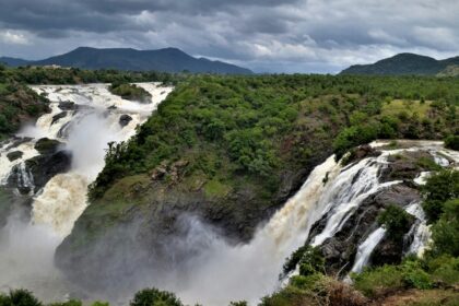 An image of the Landscape view of the divine Shivanasamudra Falls located in Karnataka.