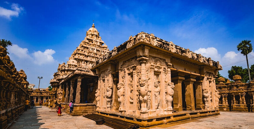 Thirucherai Sivan Temple, also known as Saraparameswarar Temple, is a revered temple with a rich history.