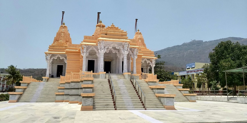A glimpse of the Thiruporur Murugan Temple, one of the astonishing temples in ECR.